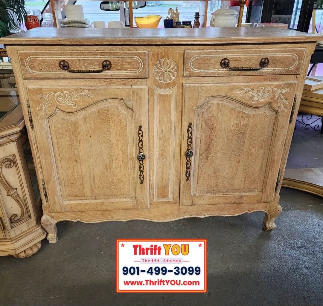 Style Sideboard / Buffet