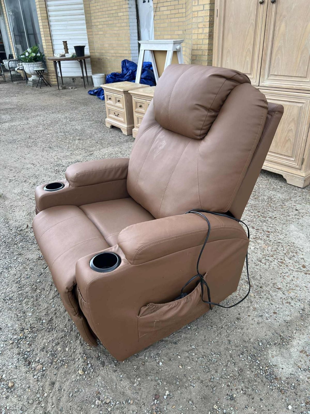 Lift Chair – Excellent Condition – $200