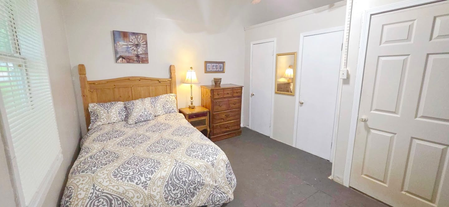 Covington, TN – Clean & Quiet Private Room for Rent – $160 Weekly / $600 Monthly (Room ID: MT-G9G1SY5)