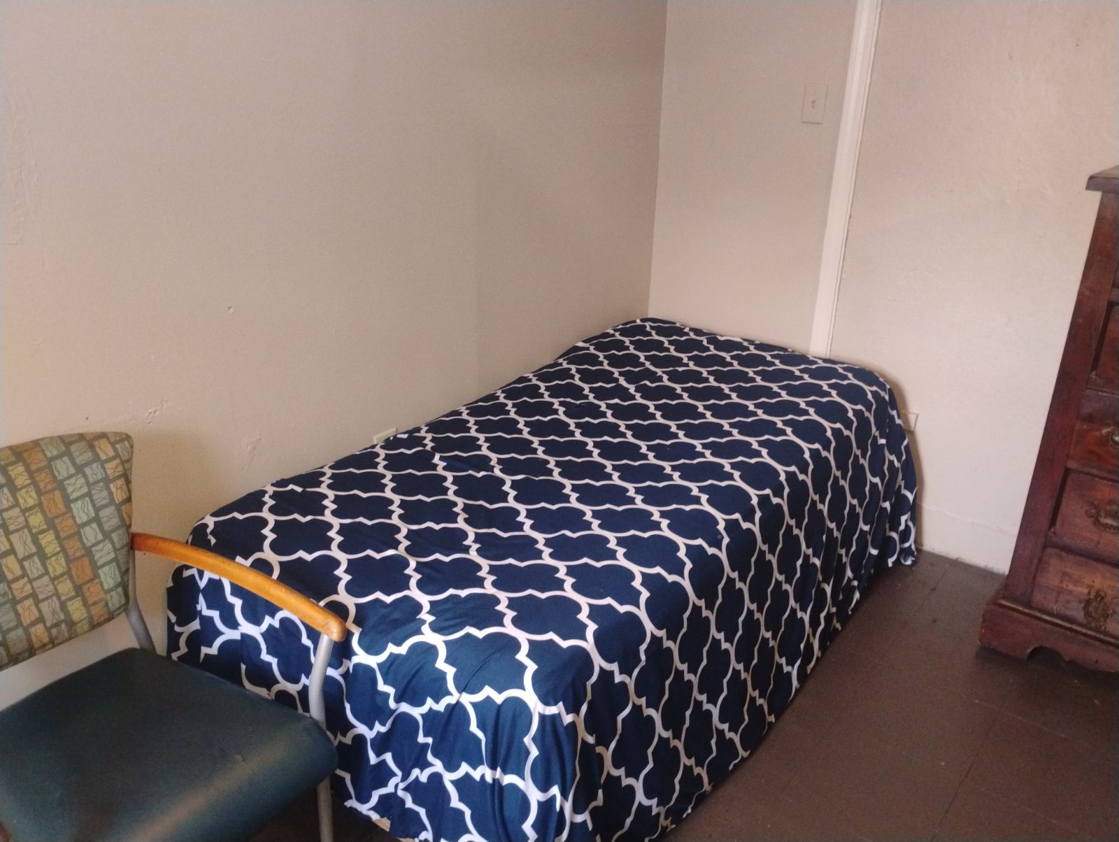Memphis, TN – Quiet, Clean, and Convenient Room for Rent – $160 Weekly / $600 Monthly (Room ID: MT-G7I1SY7)