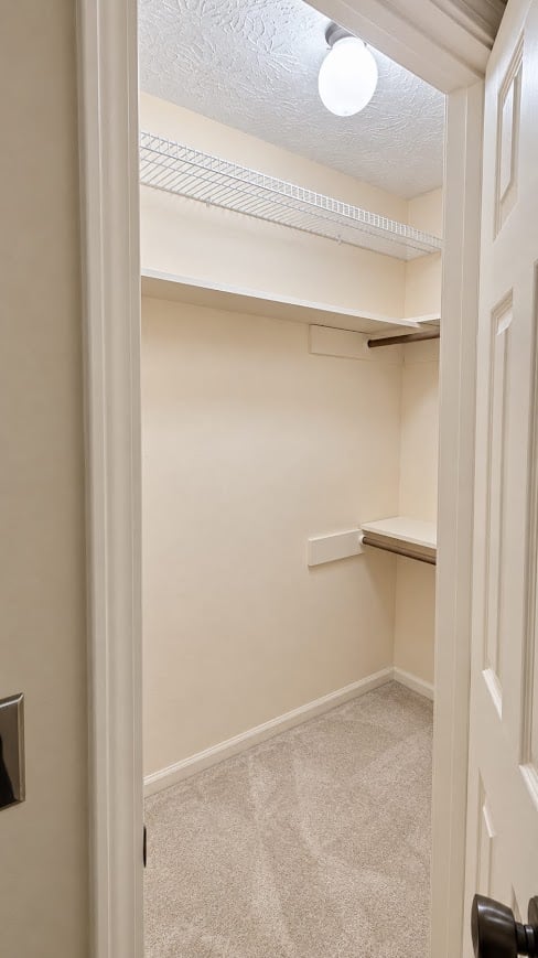 Norcross, GA – Quiet, Beautiful, and Private Room with Personal Bathroom for Rent – $290Weekly / $1,100 Monthly (Room ID: AG-G10G1PY5)