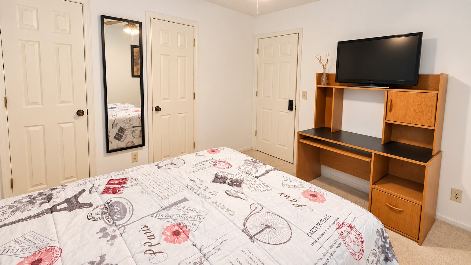 Norcross, GA – Quiet, Beautiful, and Private Room for Rent – $190Weekly / $700 Monthly (Room ID: AG-G10I1PW2)